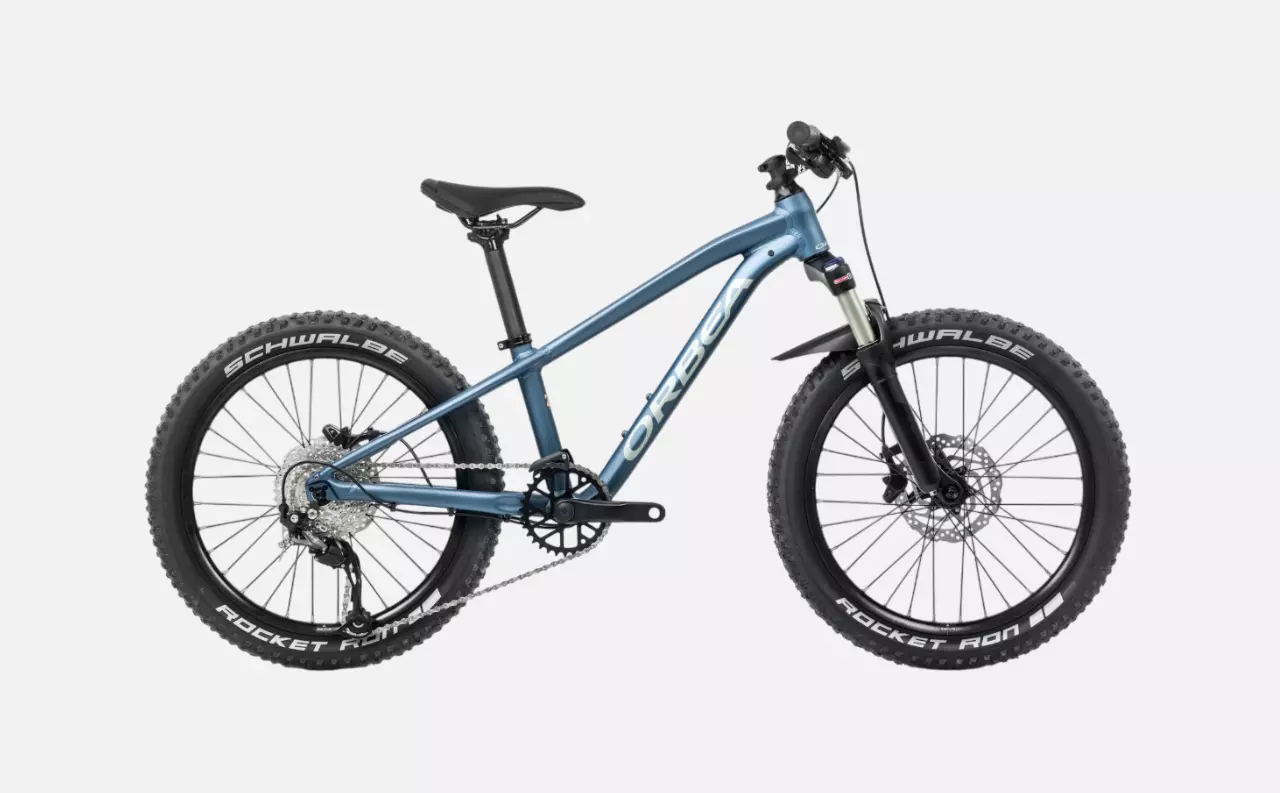 LAUFEY 20 H30 LAUFEY 20 H30