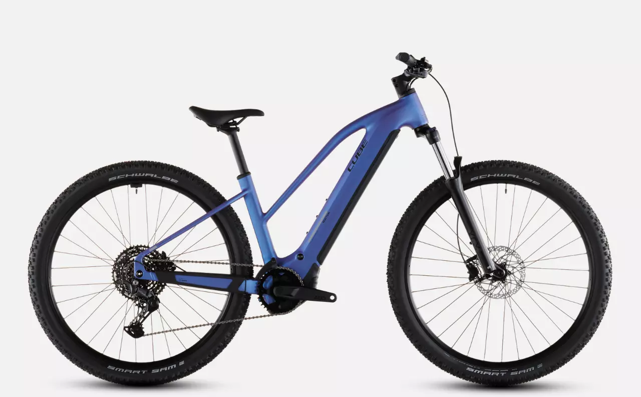 Cube Reaction Hybrid ONE 800 blueiris´n´reflect