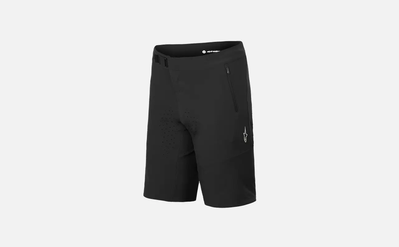 SHORTS NEGRO 1280x793 F2F2F2 LIMPIO 1